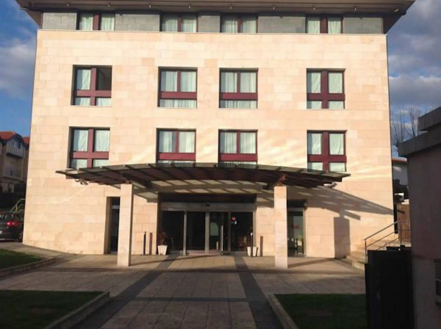 Hospedium Hotel Sky Blu Loiu