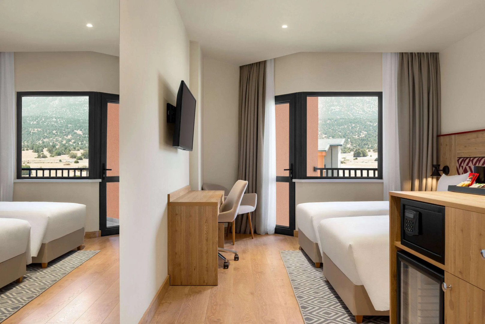 Отель Ramada Encore by Wyndham Zomin