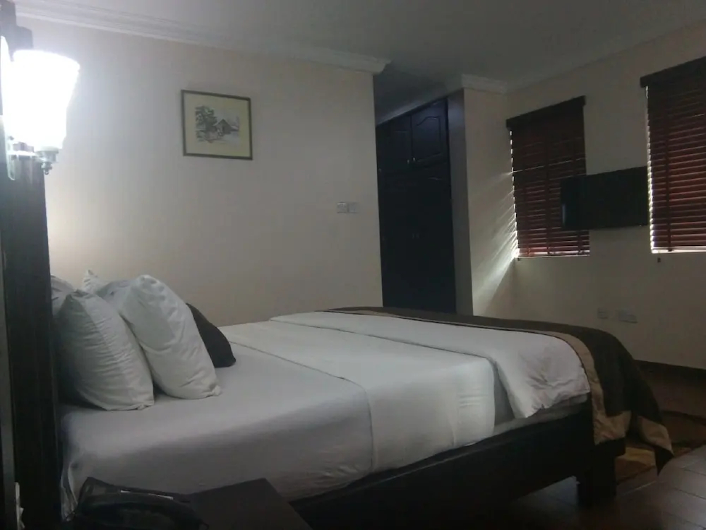 Neocourts Hotel
