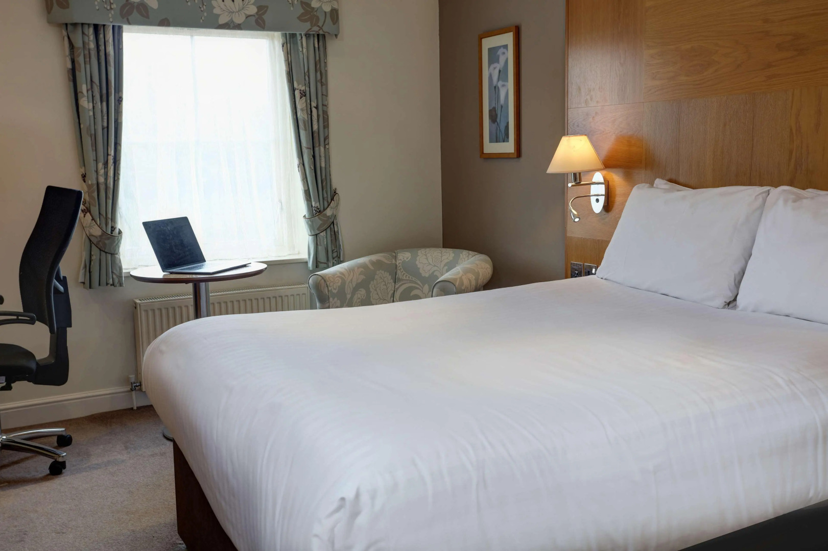 Crowne Plaza East Midlands Airport by IHG