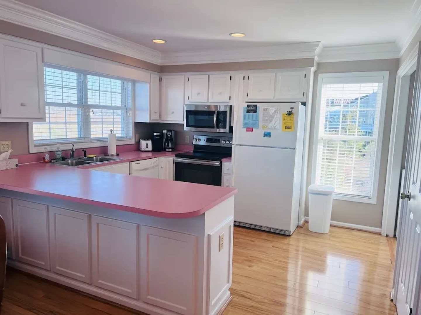 Victoria - 3 Br Home