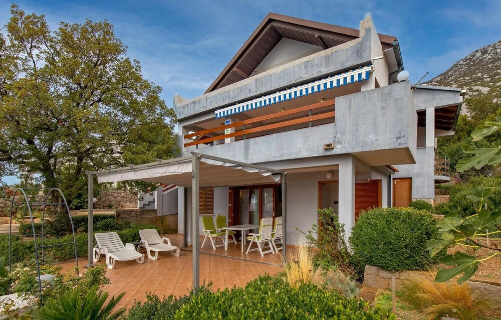 Awesome Home in Cesarica With Wifi and 3 Bedrooms