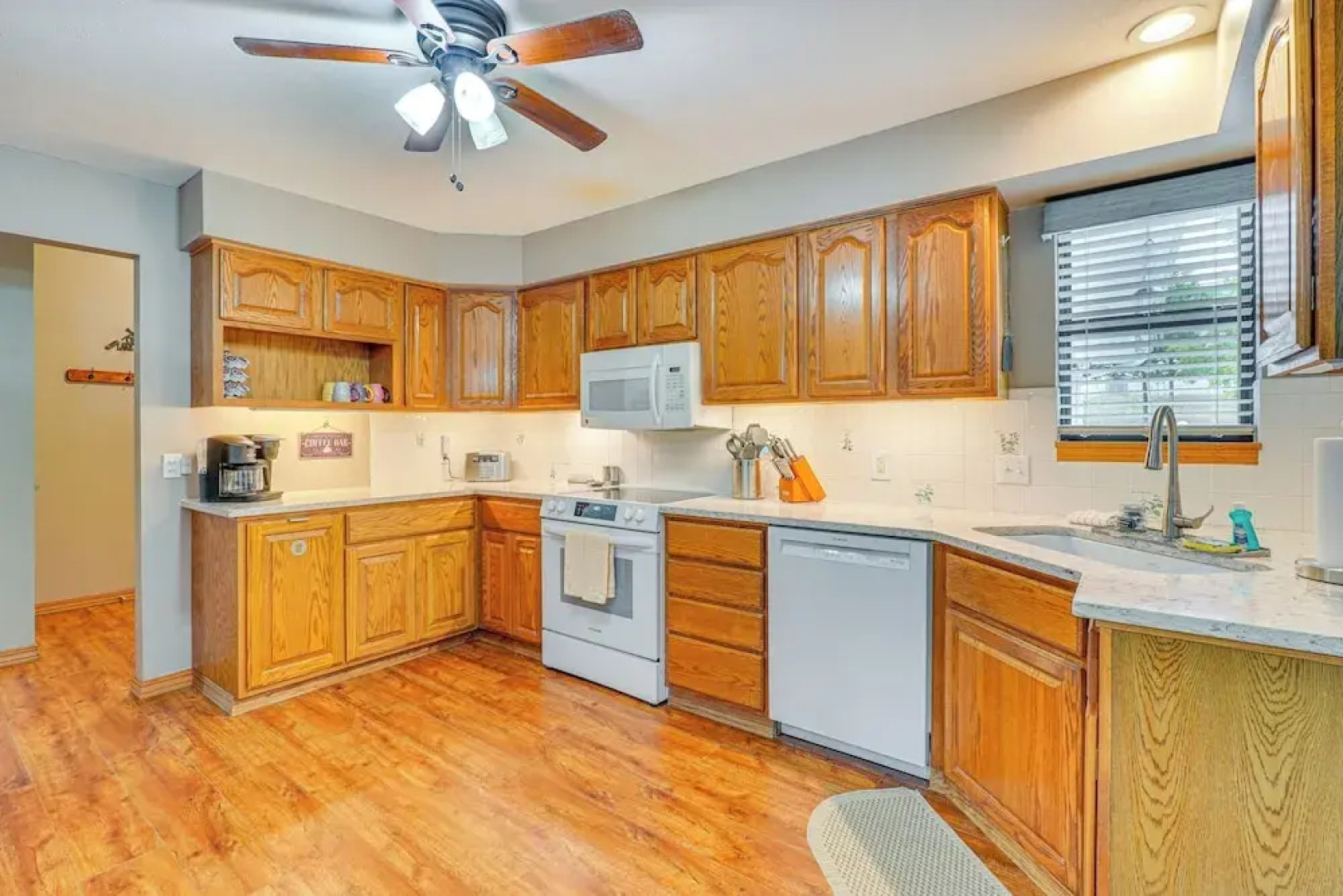 Near Dtwn Eureka Springs: Holiday Island Home!