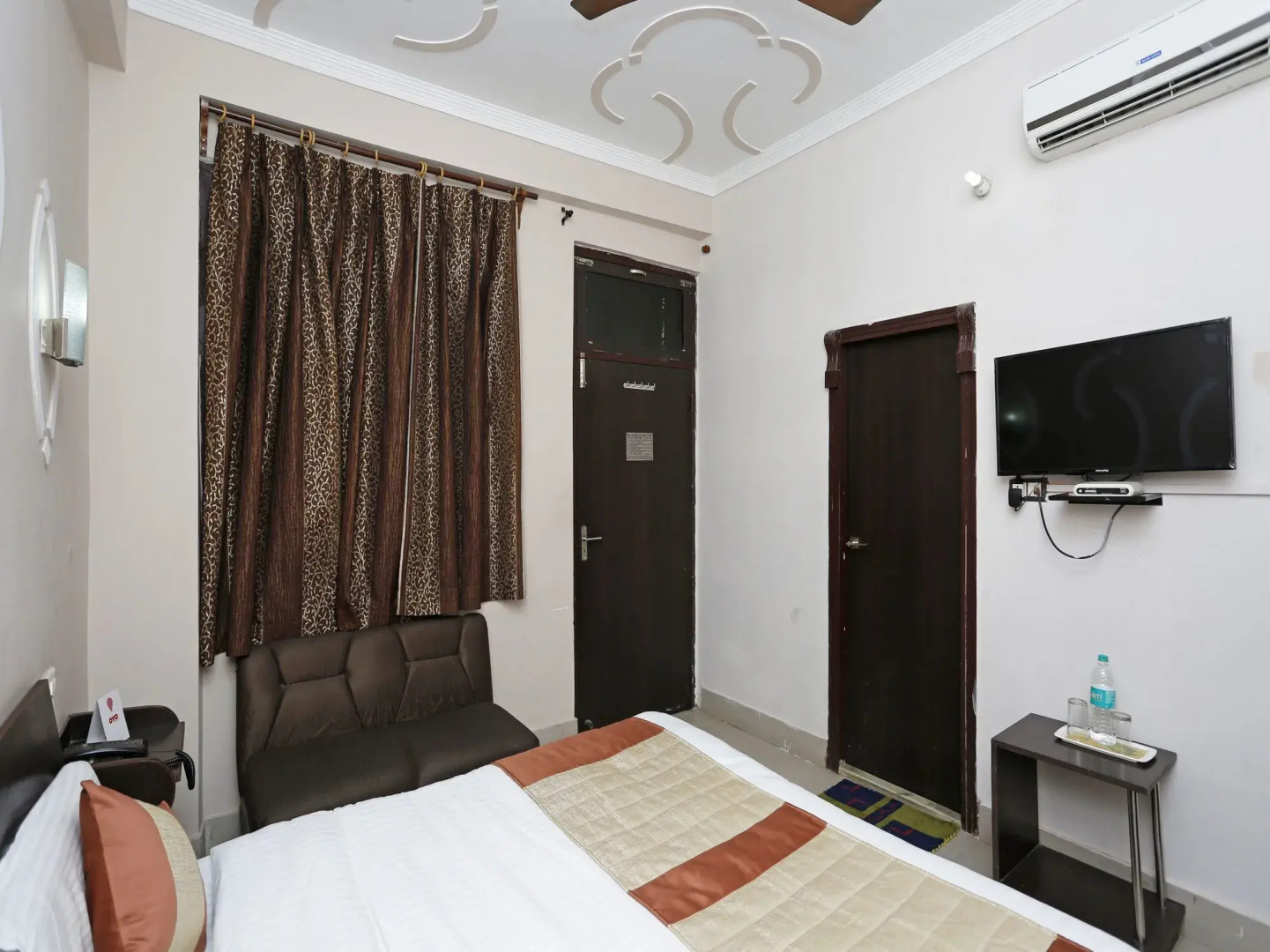 OYO 4752 Hotel Alpine