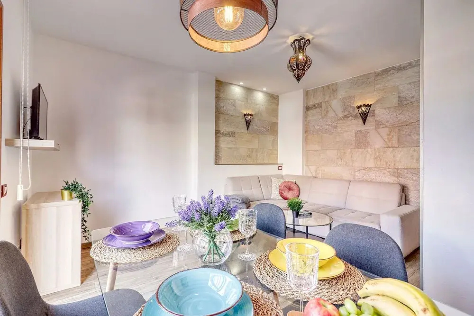 Retreat w Ocean Views Private Parking Ensuite