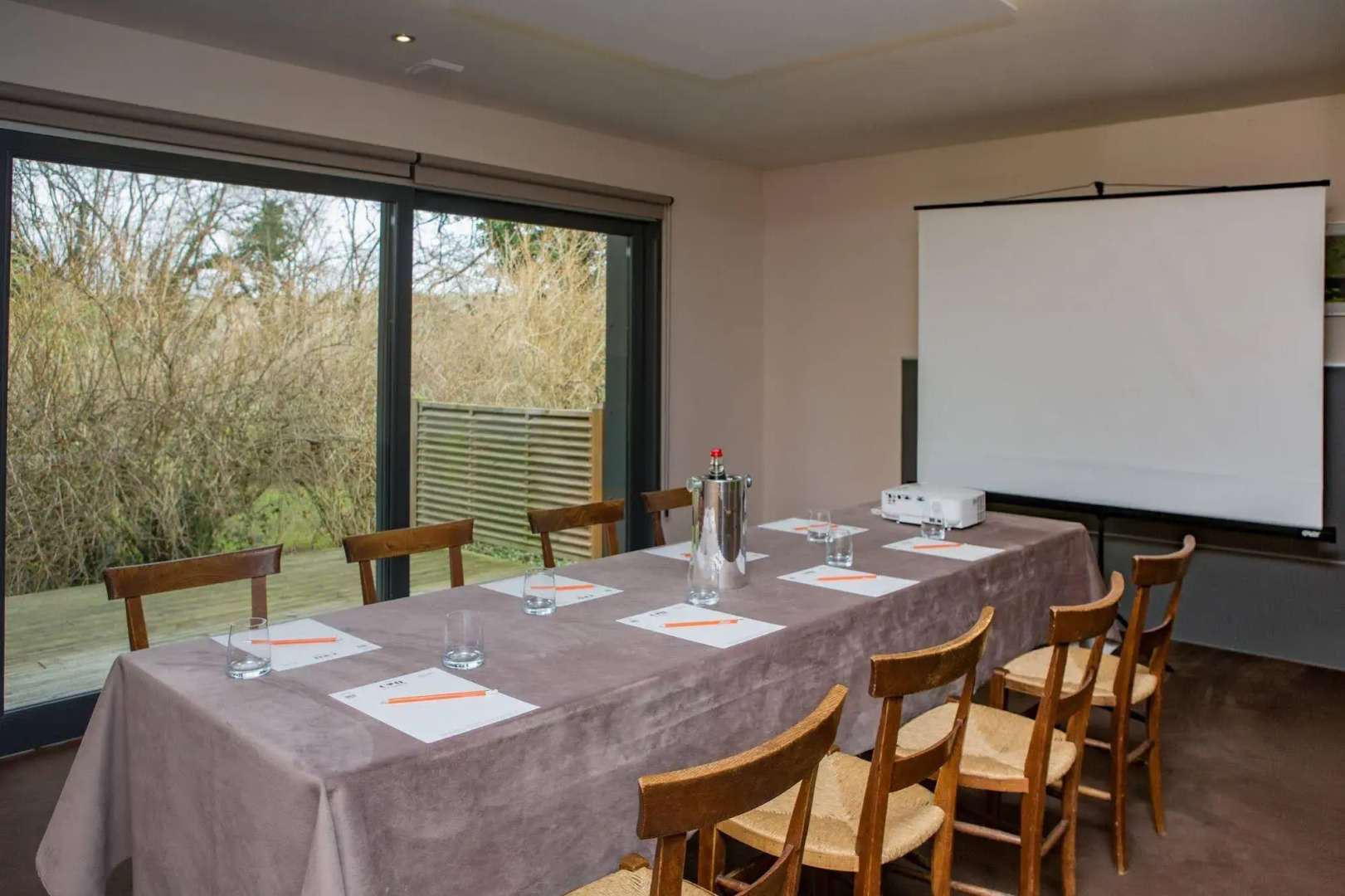 Le Petit Coq Aux Champs