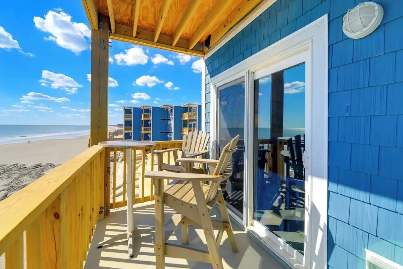 Beachfront Family Condo w/ Stunning Views!