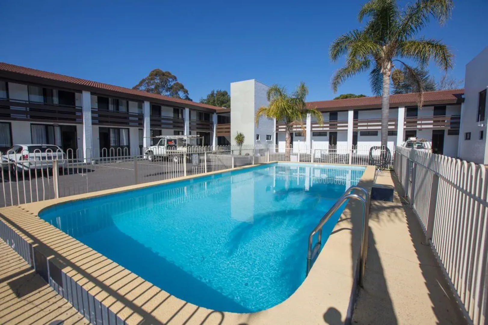 Econo Lodge Hacienda International