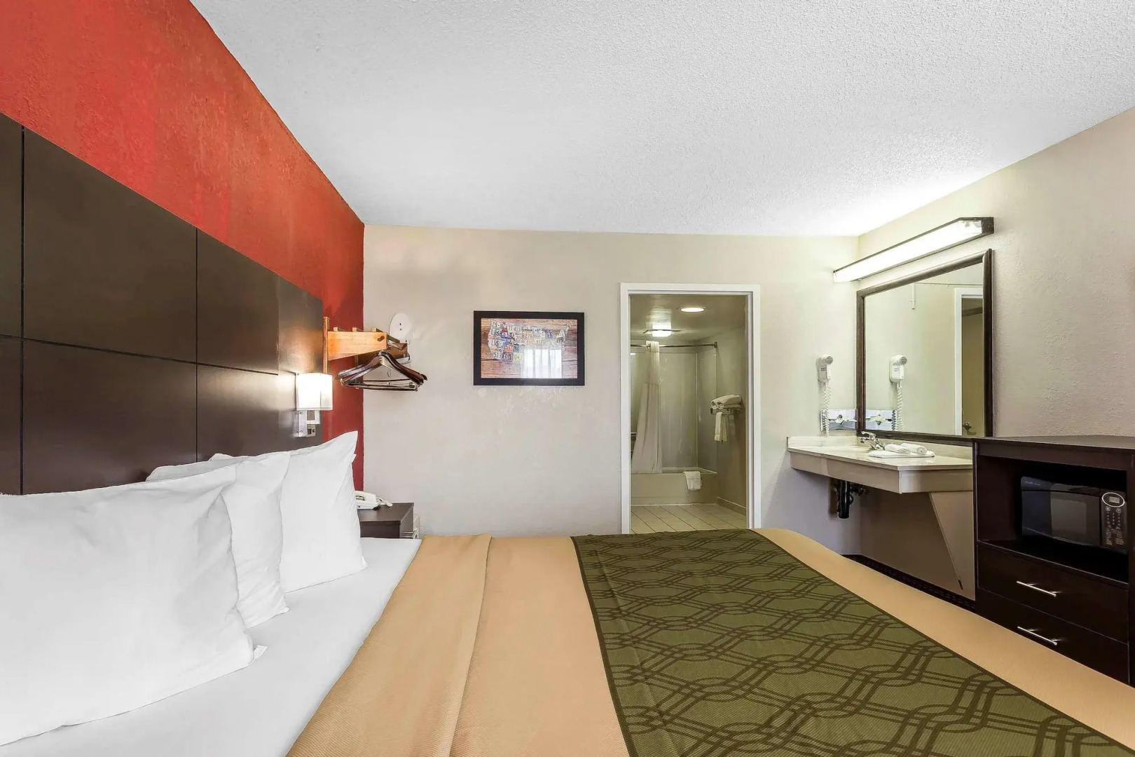 Travelodge by Wyndham North Charleston