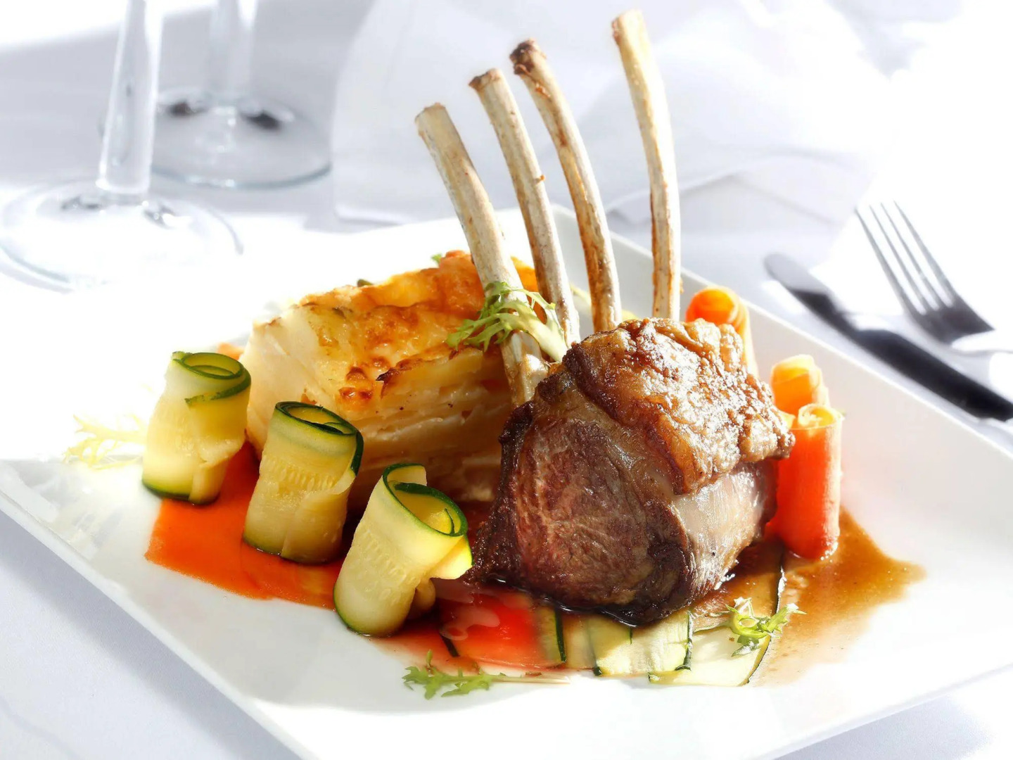 OYO Stade Court Hotel