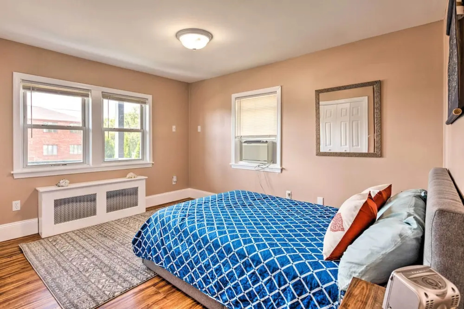 Coastal Abode w/ Beach Views, Walk to Beach & Bars