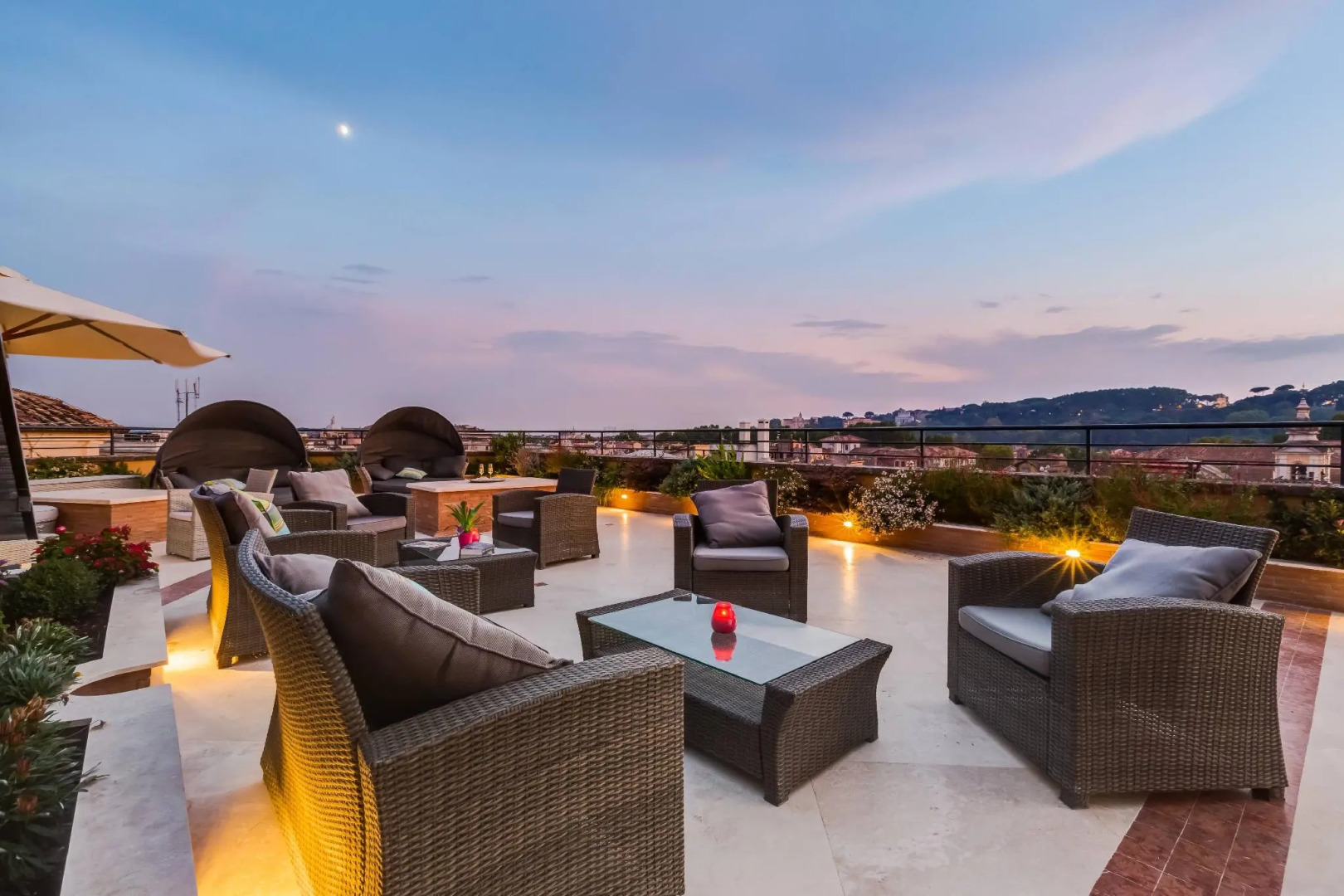 Navona Queen Rooftop