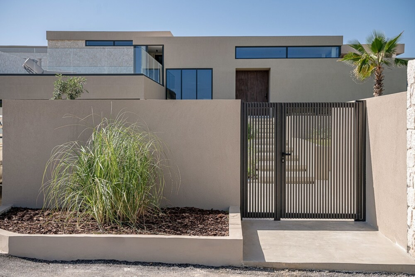 Pnoe Sea Front Experience