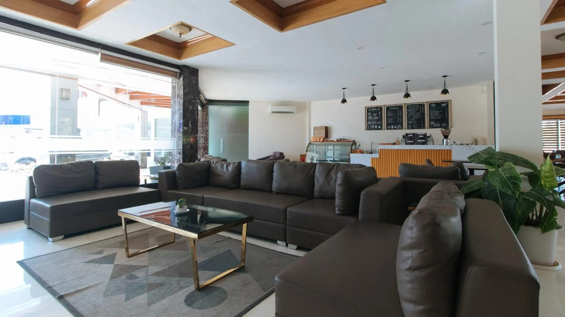 RedDoorz Premium @ Nick Hotel Gerona Tarlac