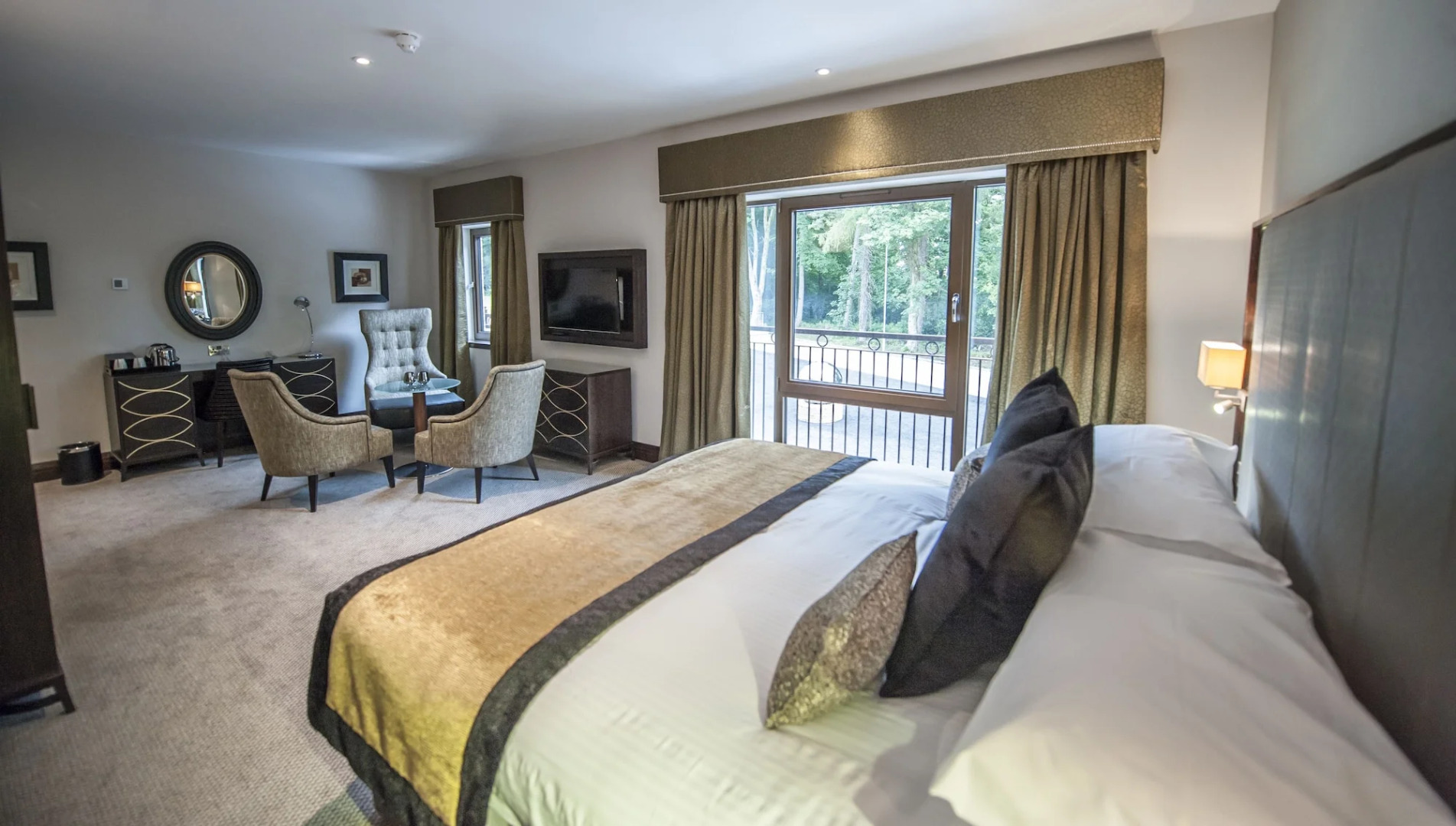 Parklands Hotel & Country Club