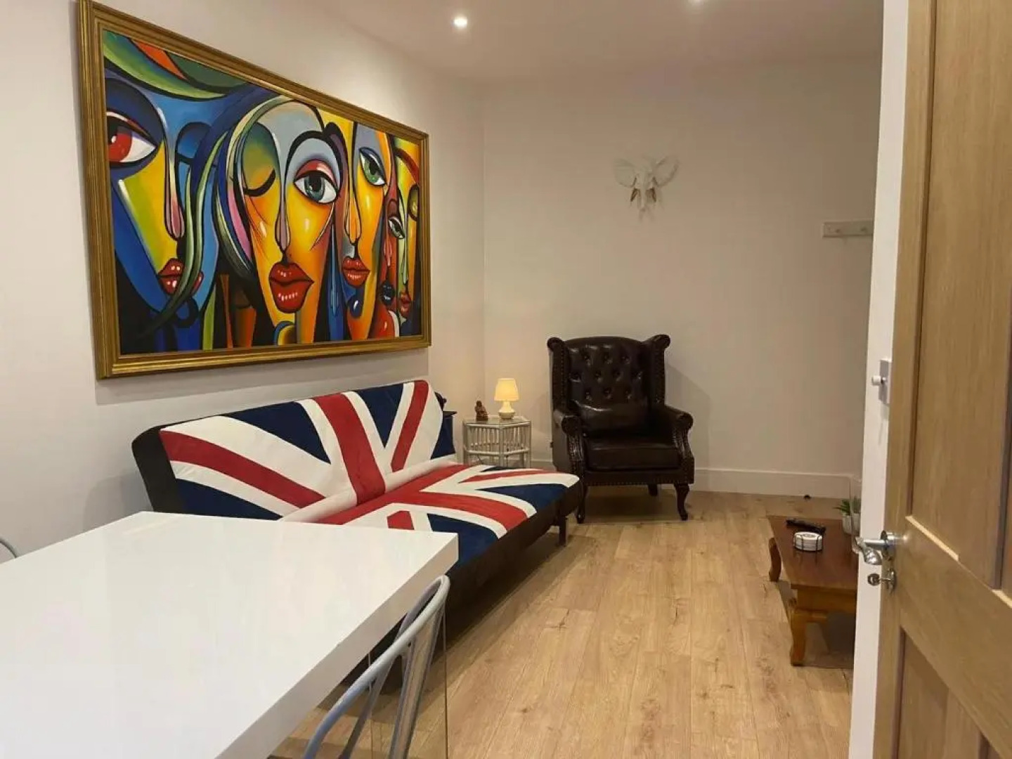 Bagshot PennyHill Park Camberley Ascot Luxury 1 Bed 1 Bath Sleeps 4