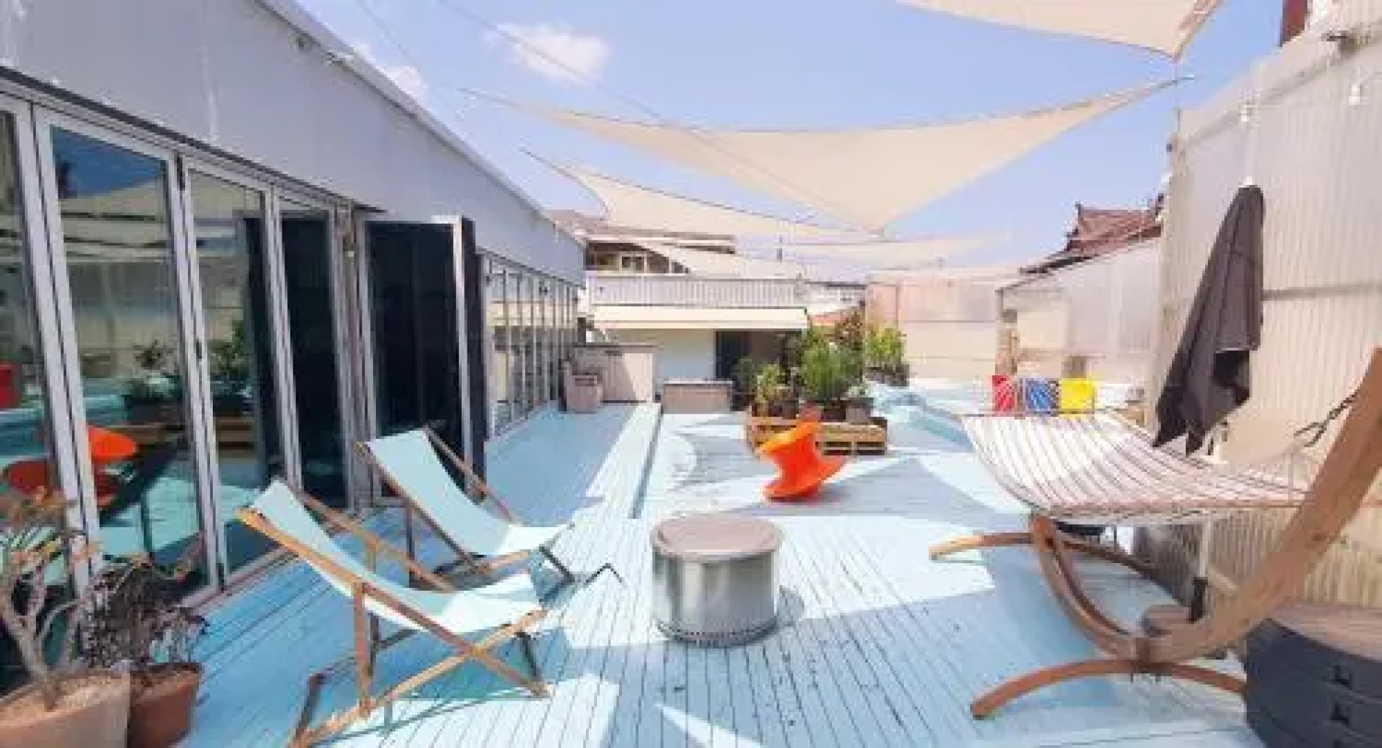 Cat on a Hot Tin Roof