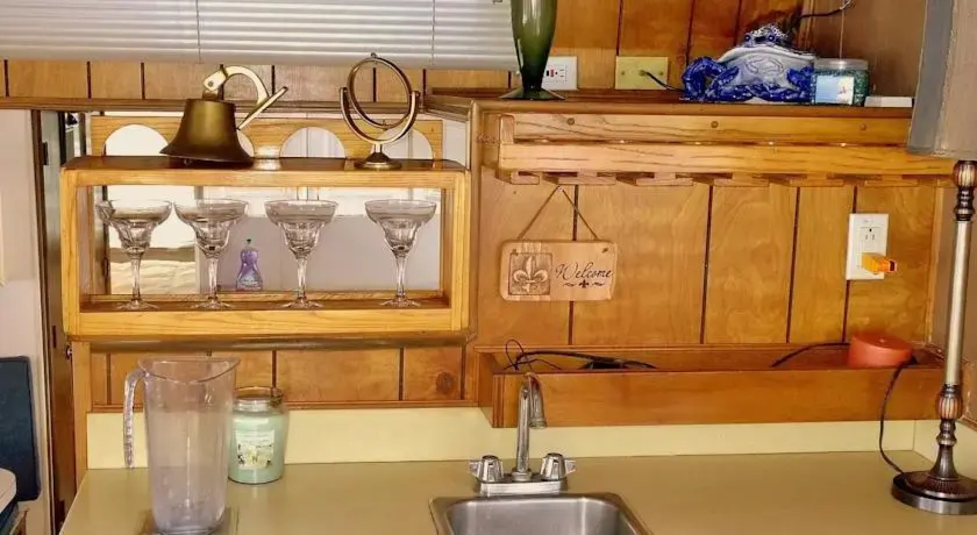 Bayou Rehab Houseboat Rental