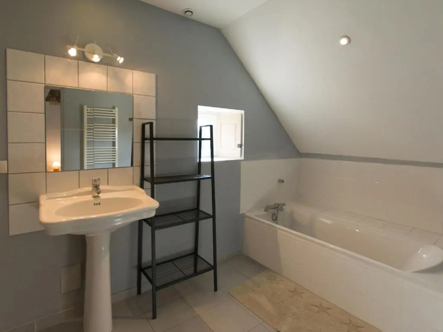 Gîte Bazouges-sur-le-Loir, 5 pièces, 8 personnes - FR-1-410-230