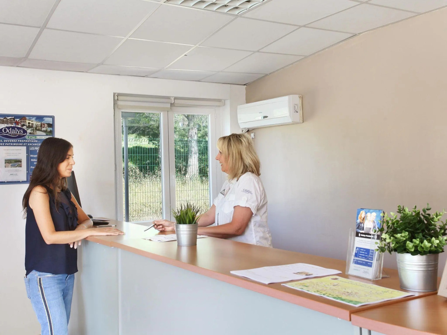 Pleasant chalet with covered terrace in beautiful surroundings