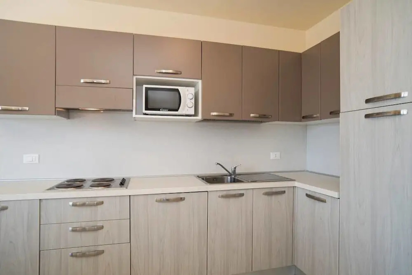 Holiday Nero D'Avola & Caponegro