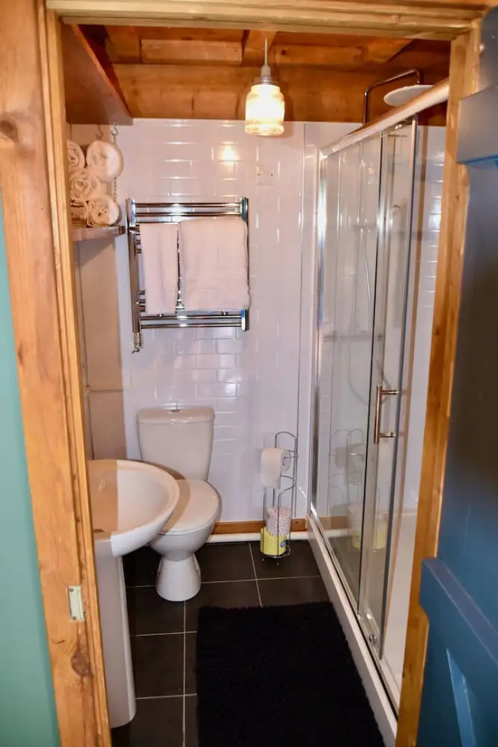 2-bed 18th Century Barn - Sleeps 6 - Pet Friendly