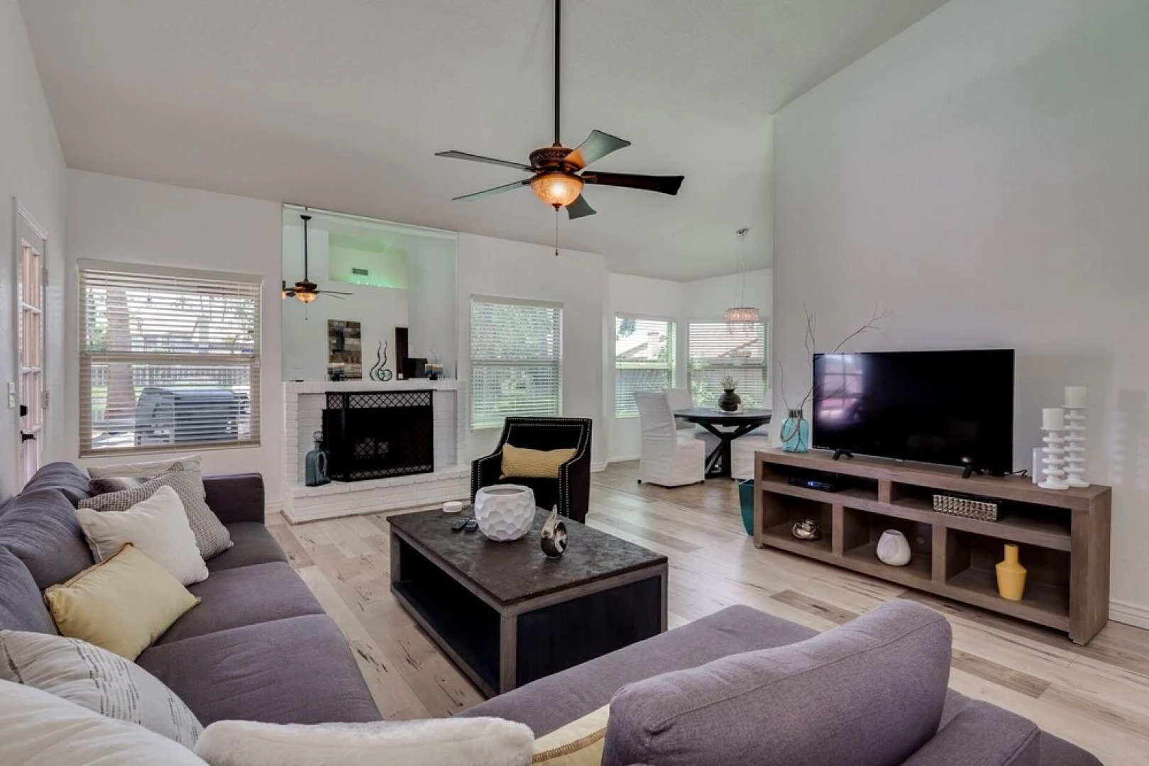 Sack Dr 3 Bedrooms 2 Bathrooms Home