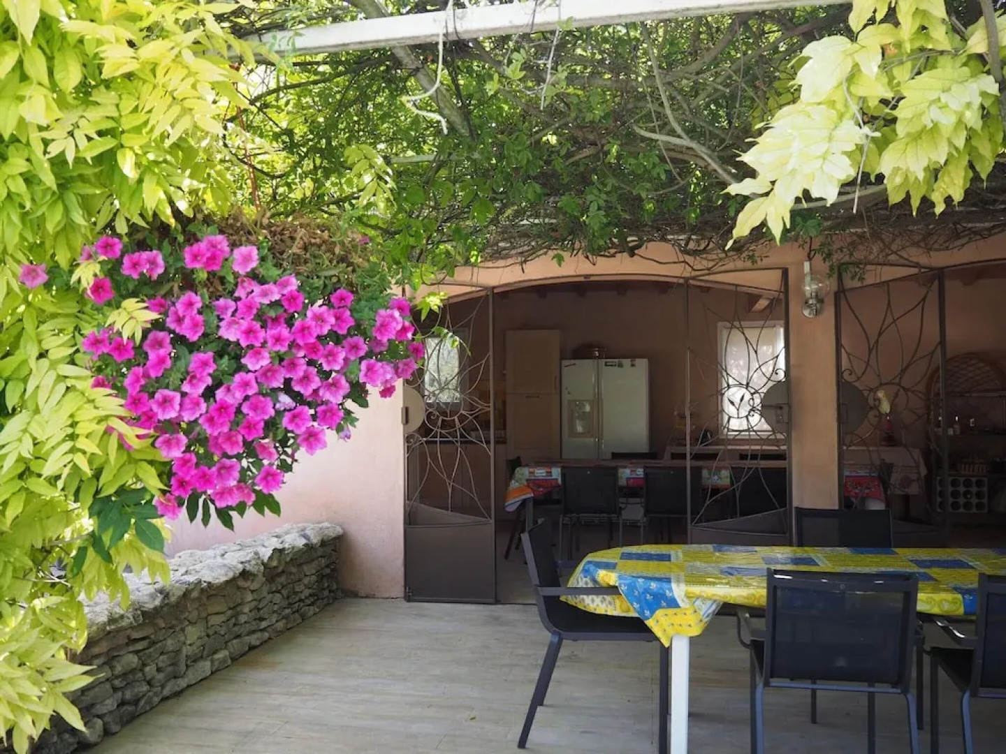 Premium Villa With Garden and Pool, Lambesc