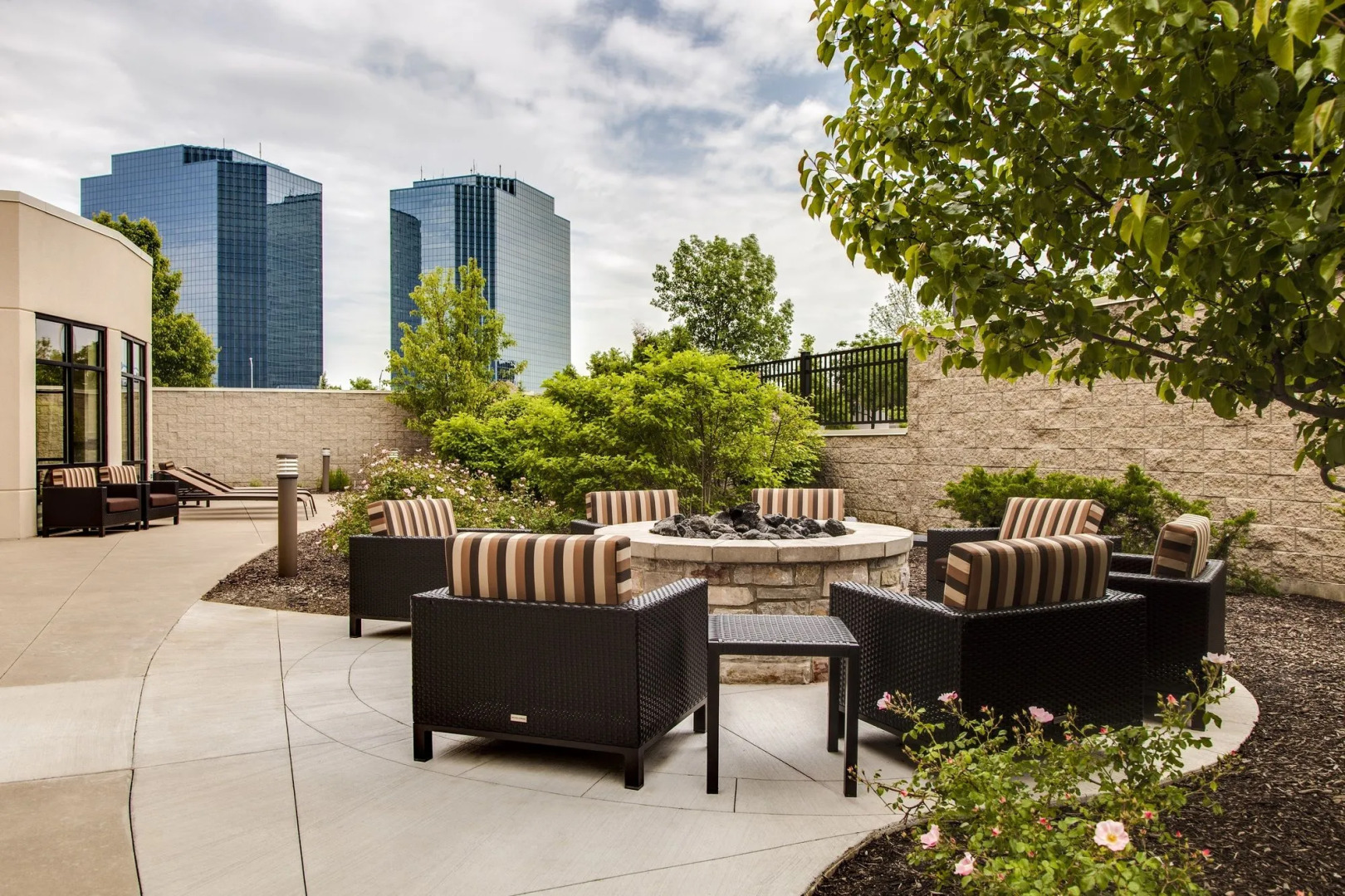 Courtyard by Marriott Chicago Schaumburg/Woodfield Mall