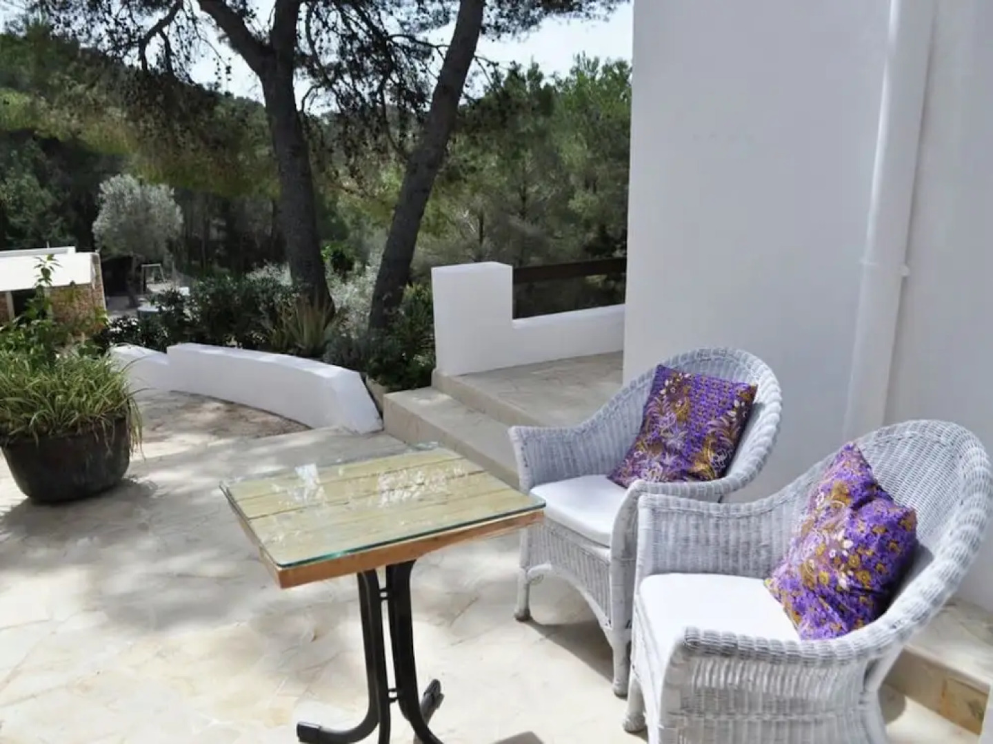 Stunning, Spacious Villa Within Walking Distance of the Charming Village of San Carlos