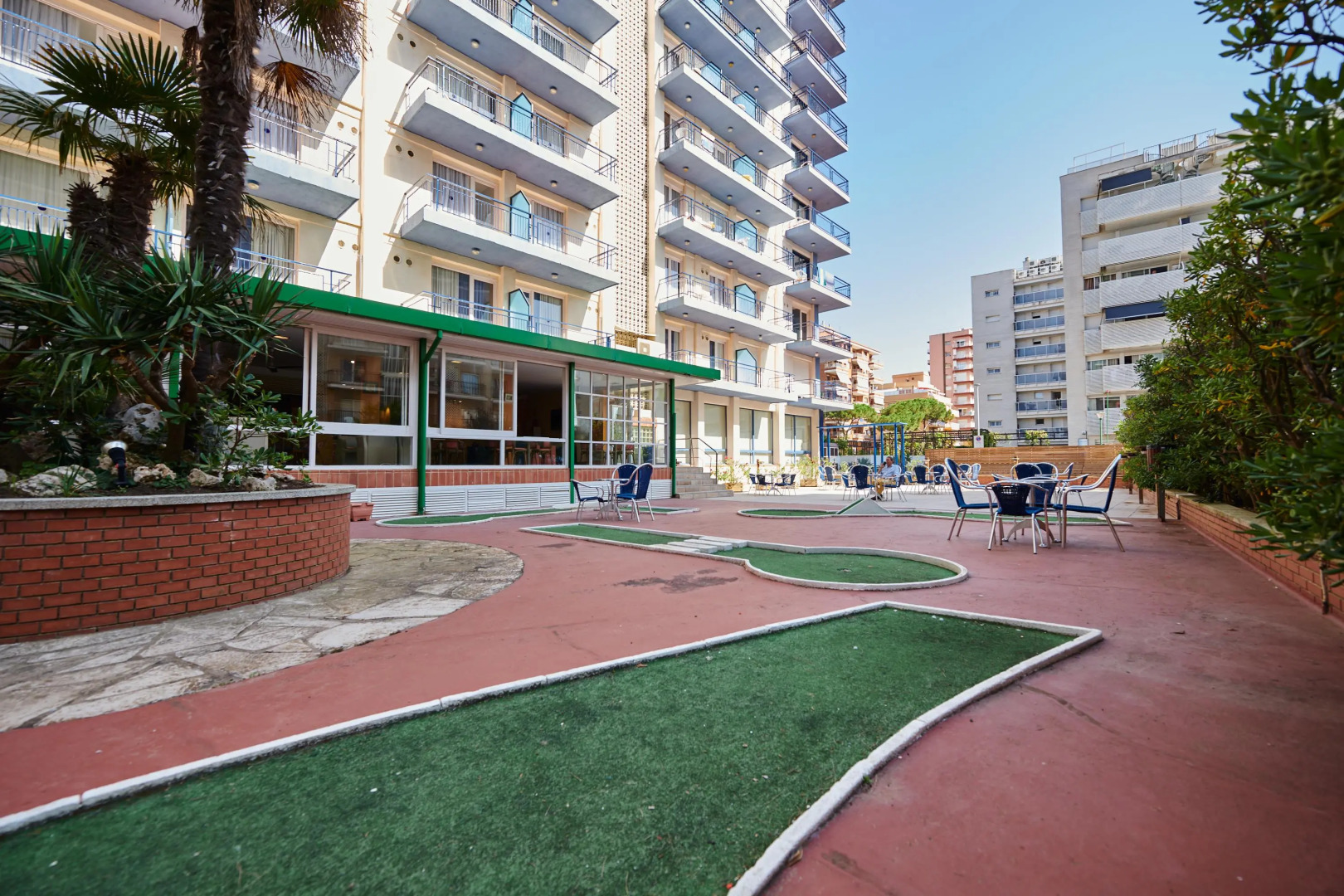 Отель Checkin Blanes