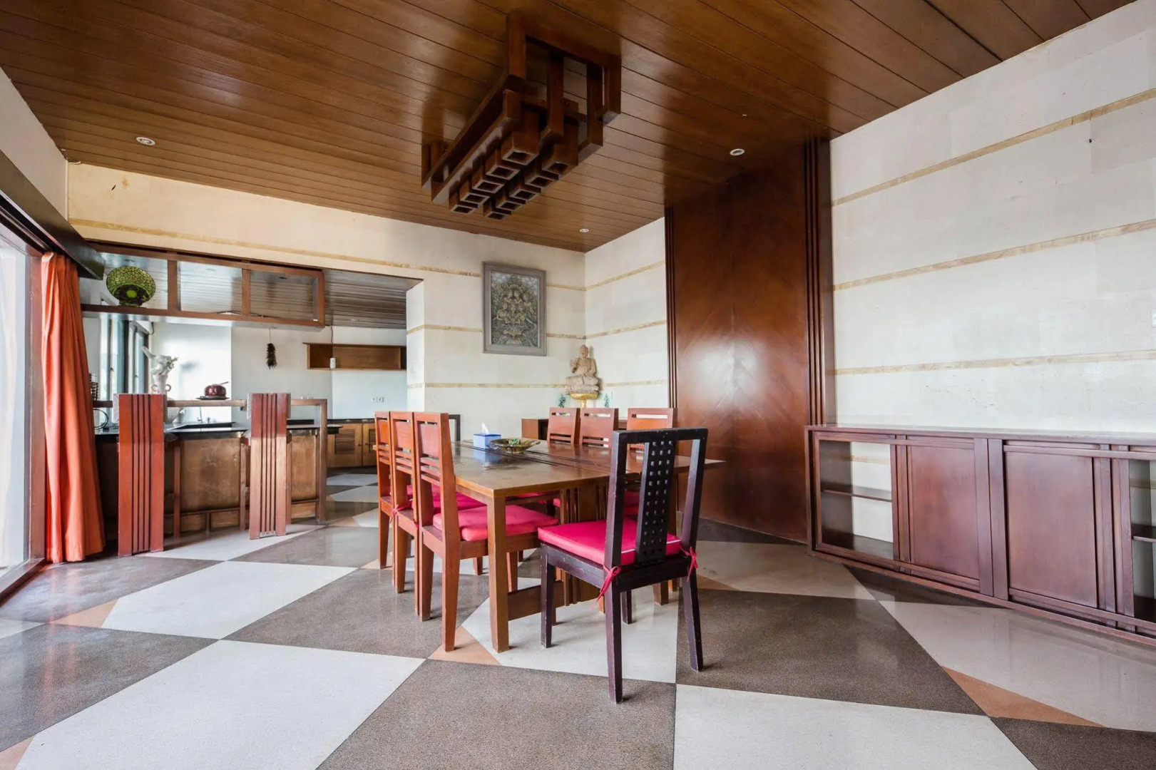 Suarti Resort Villas & Gallery