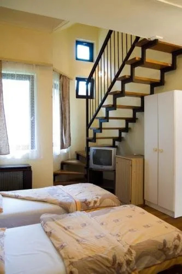 Thermal Kemping es Motel