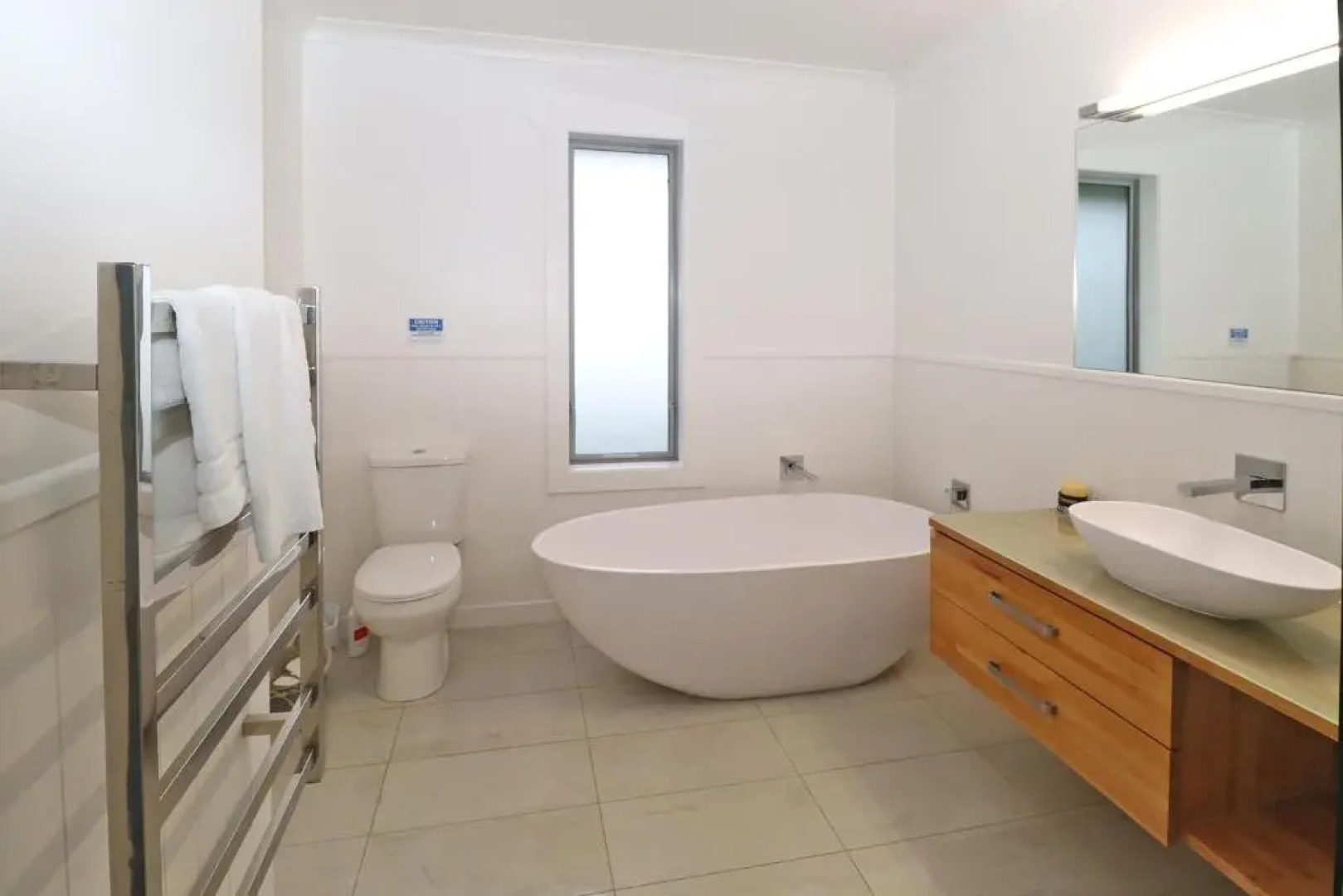 Country Living on Raynes Road