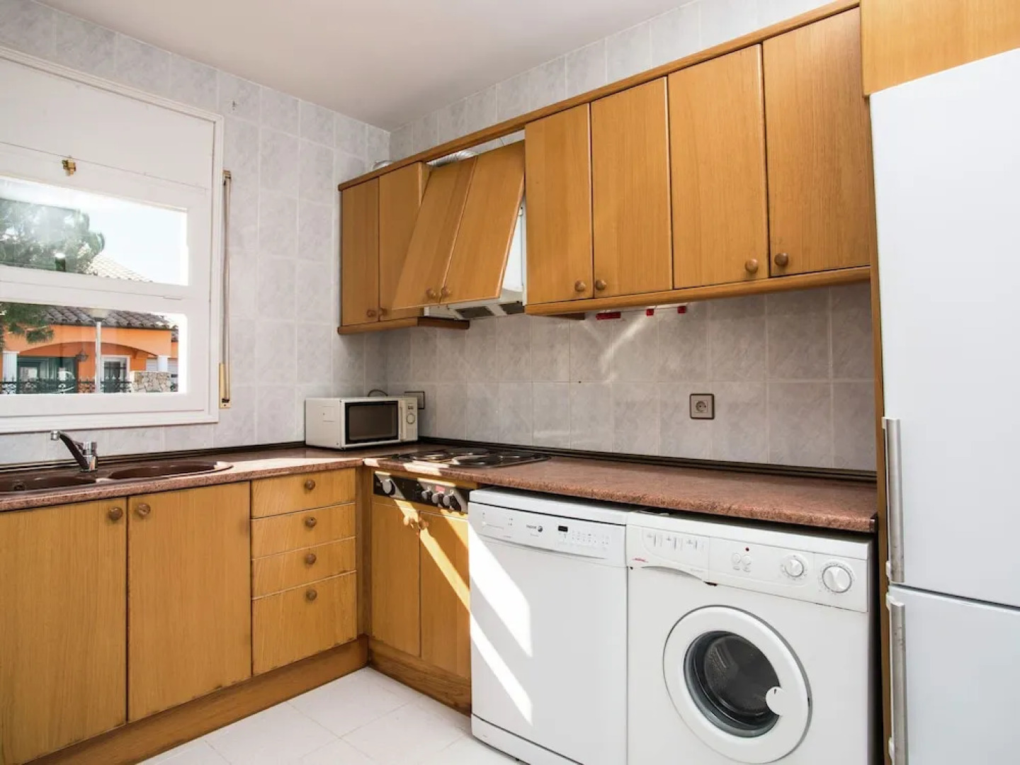 Beautiful Holiday Home Near Beach in Catalonia