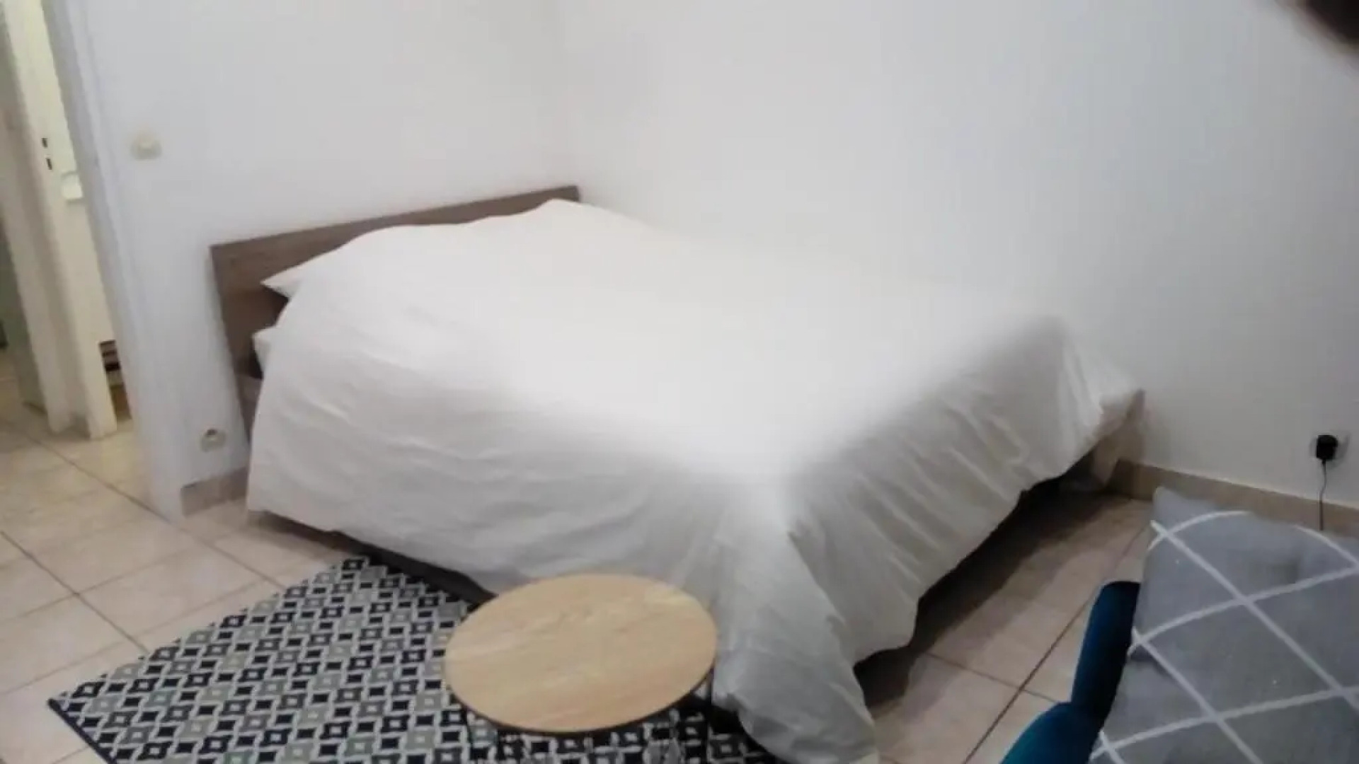 Appartement AAD1 Clamart 200 m du Tramway T6 st pavé blc avec cuisine séparée