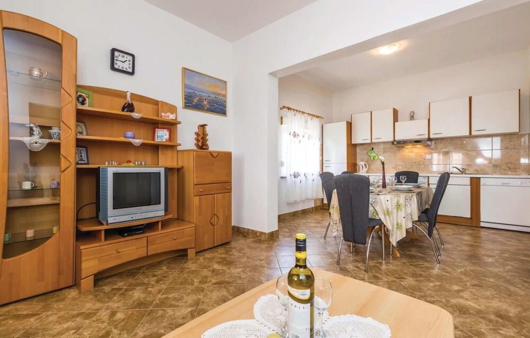 Stunning Apartment in Lukovo Sugarje With 2 Bedrooms