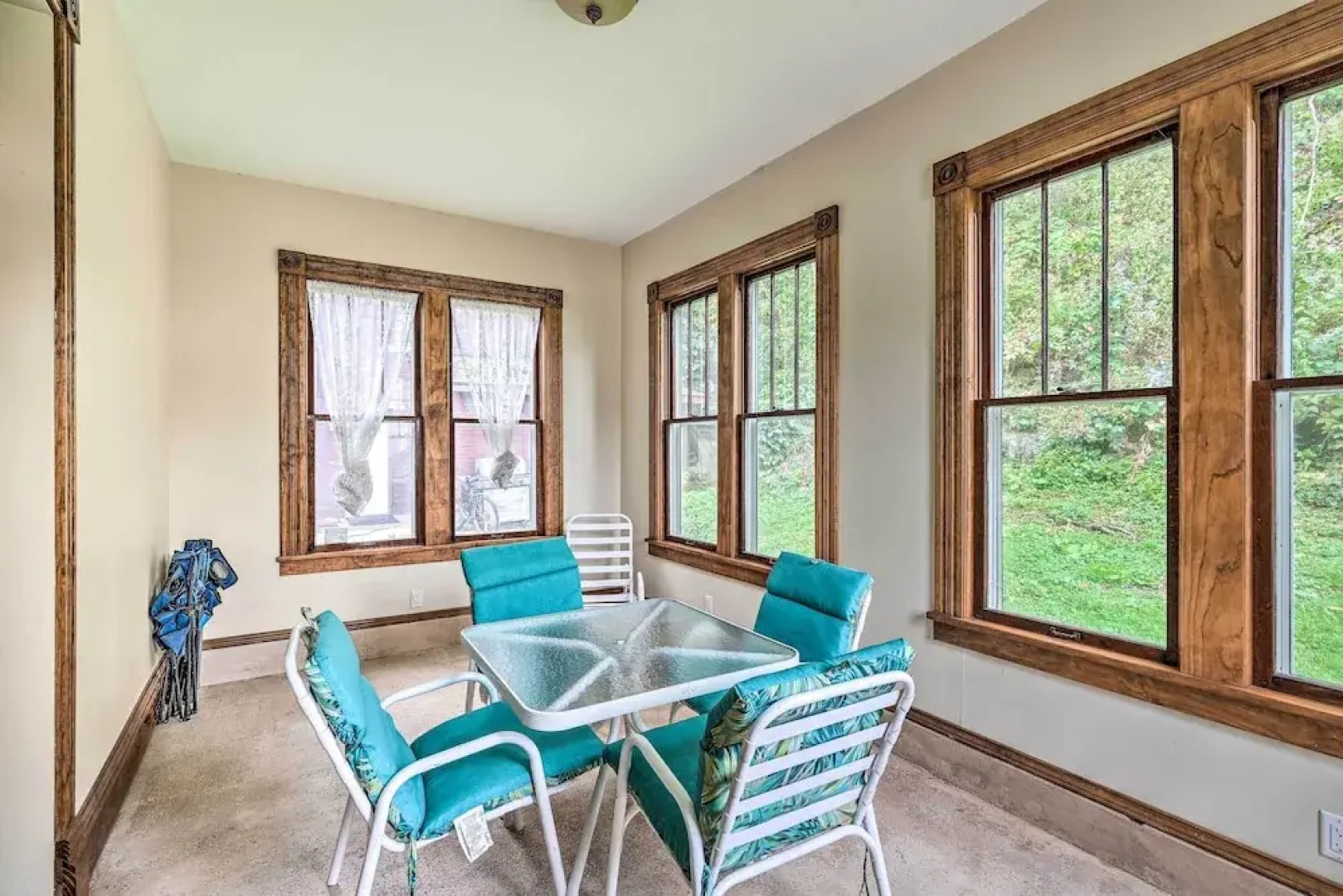 < 1 Mi to Downtown: Historic Dubuque Gem!