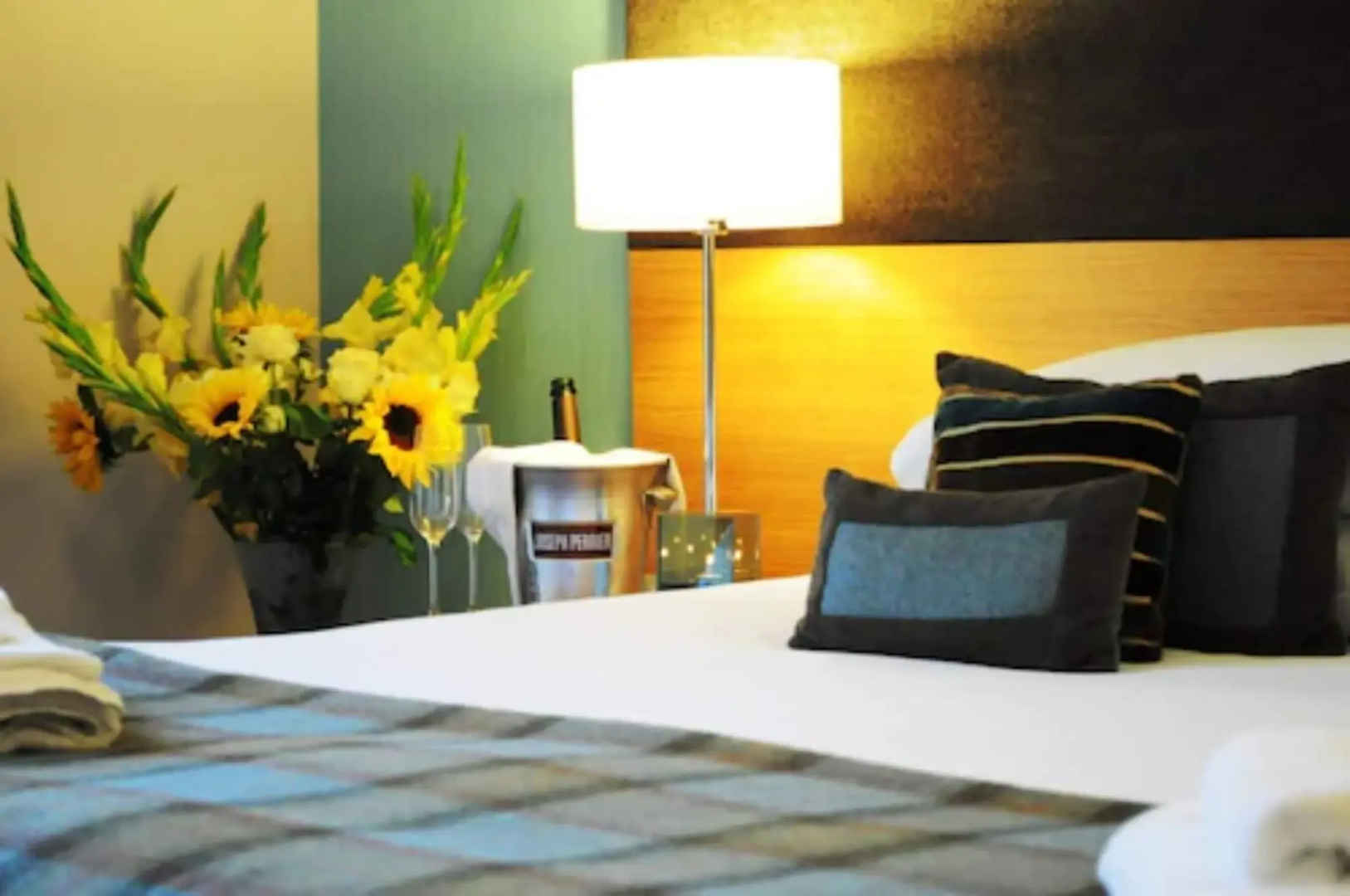 Craigmhor Lodge & Courtyard