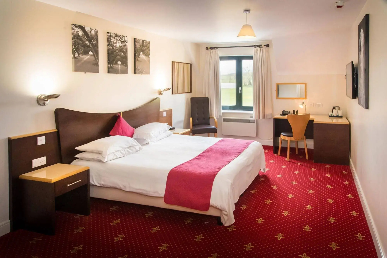 The Sharnbrook Hotel
