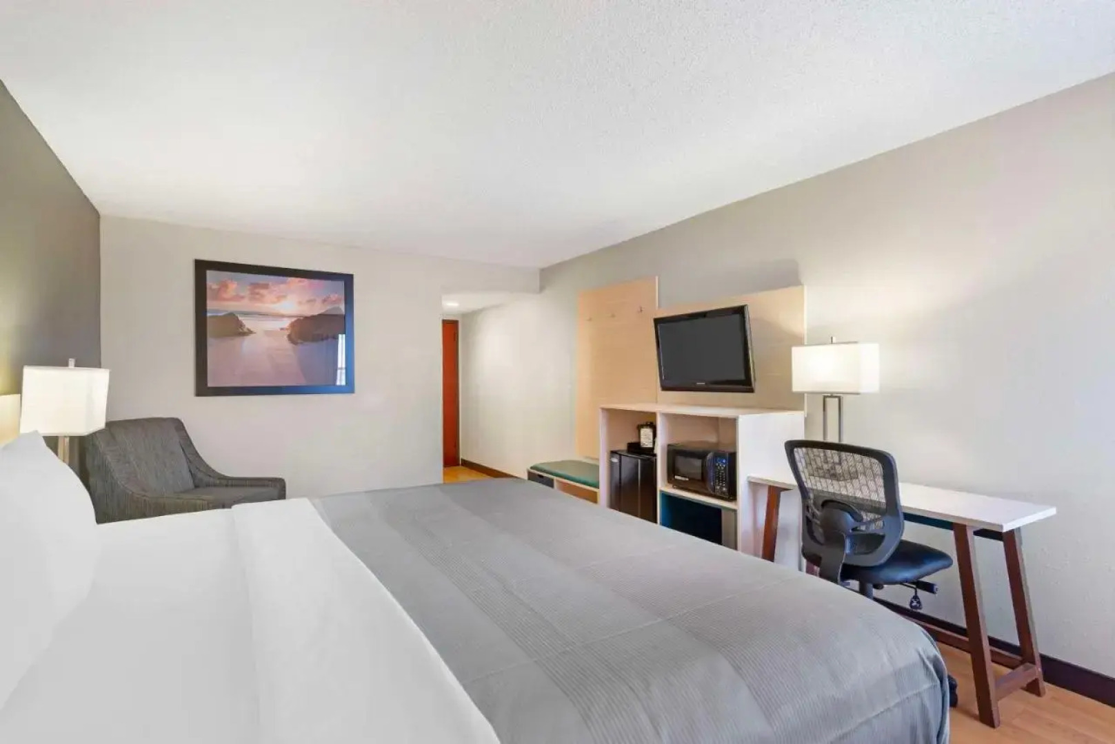 Holiday Inn Express Valley W Point Area