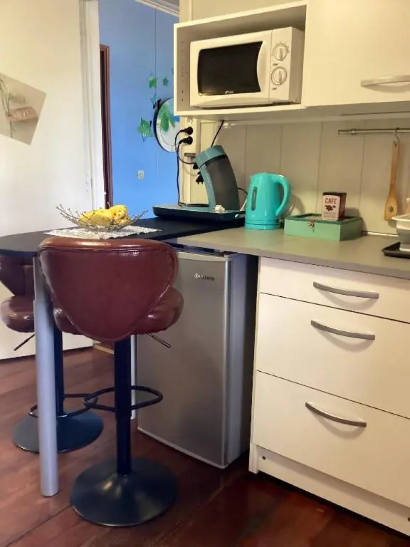 Studio avec vue sur la ville piscine partagee et jardin clos a Le Port