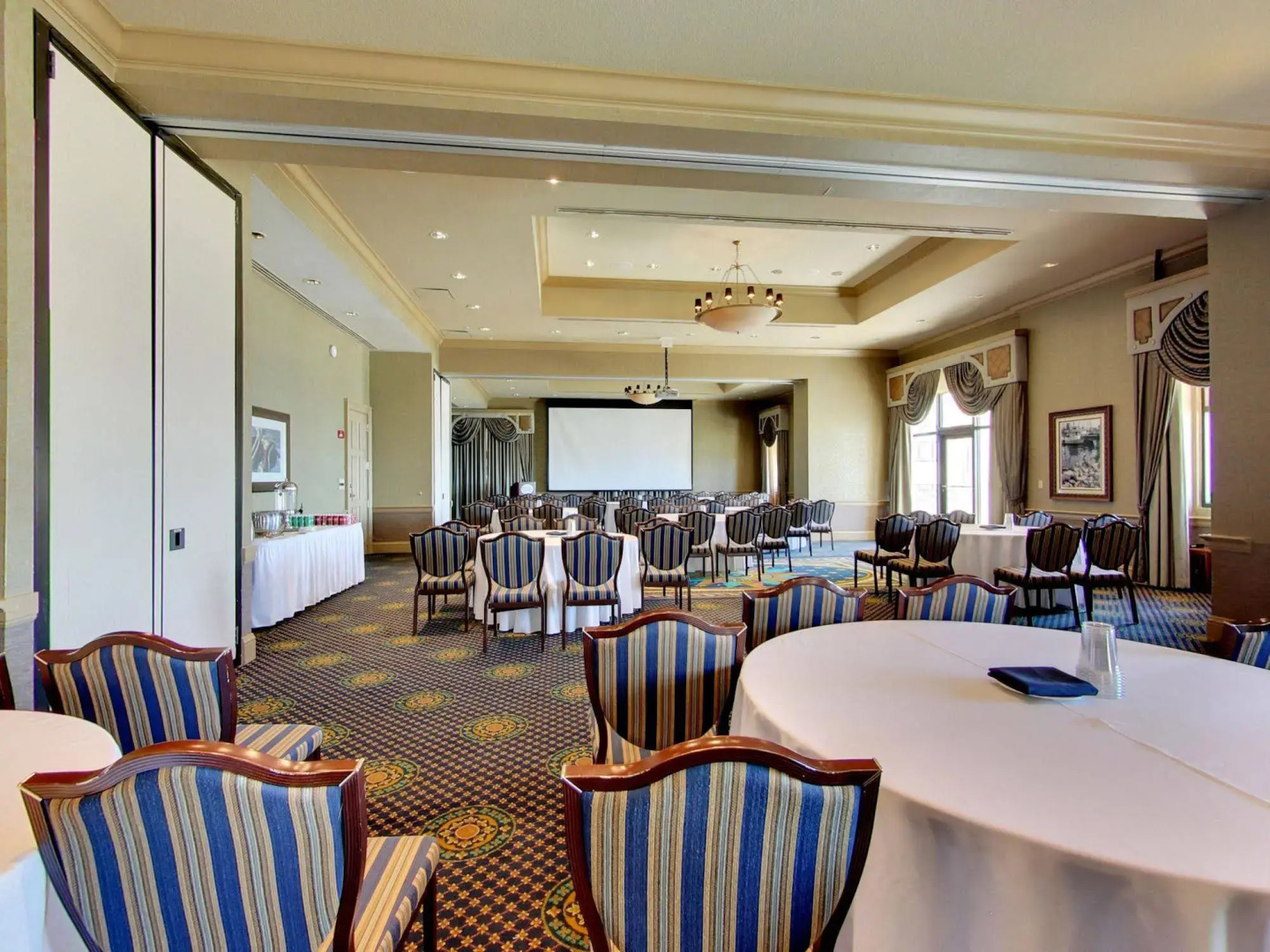 Emerald Grande Condominiums at HarborWalk Village