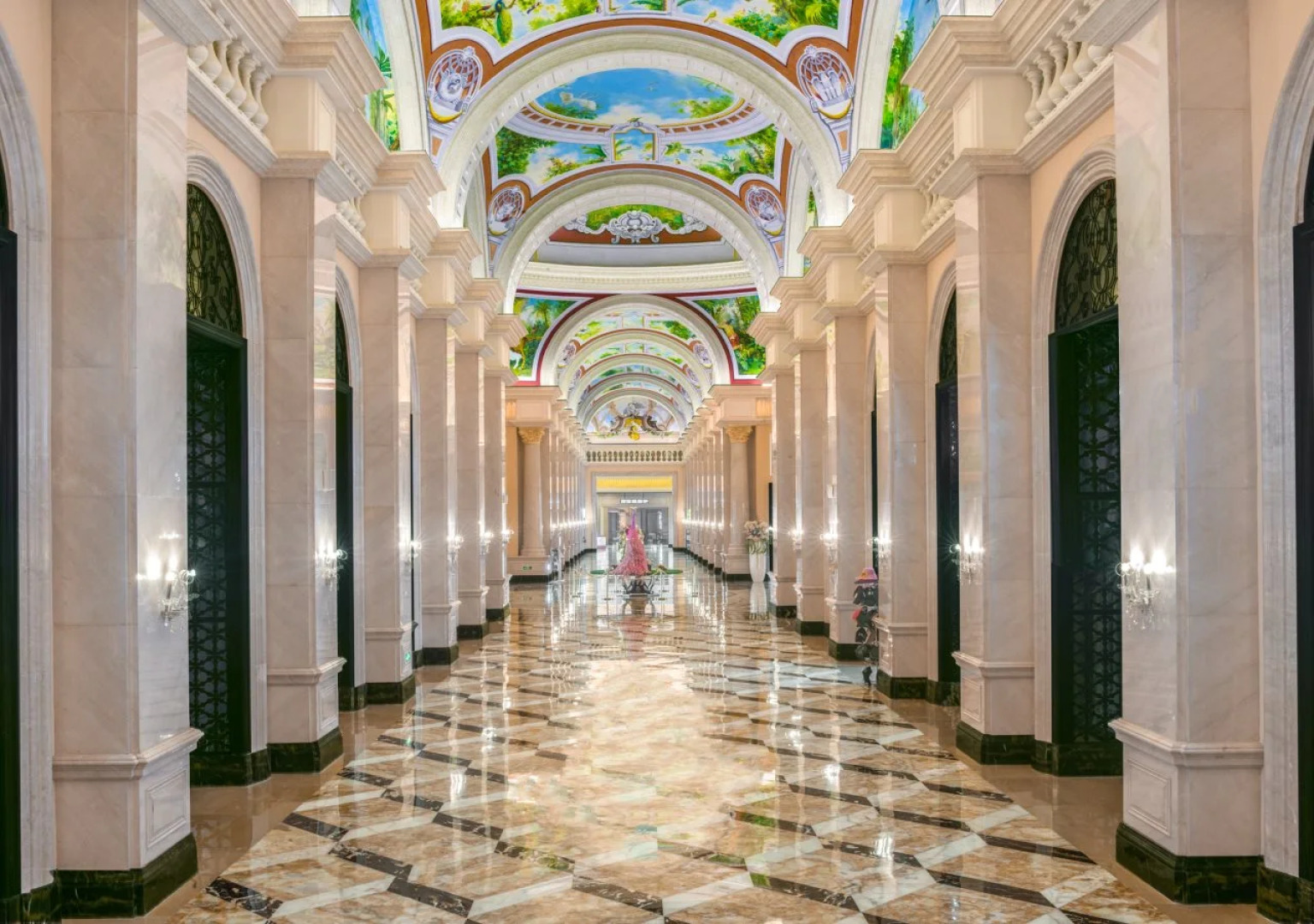 Zhangjiajie Country Garden Phoenix Suites Hotel