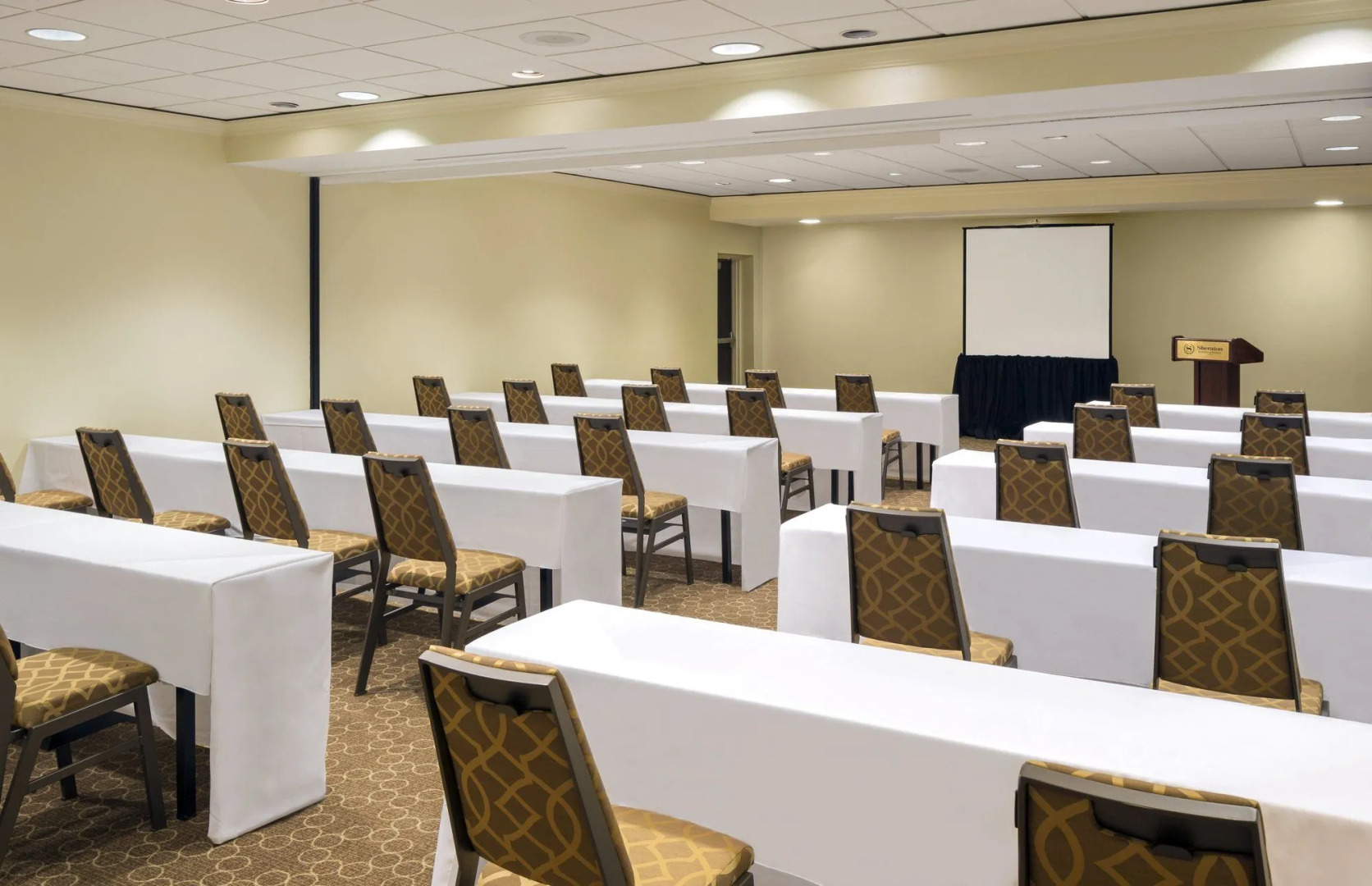 Sheraton Harrisburg Hershey Hotel