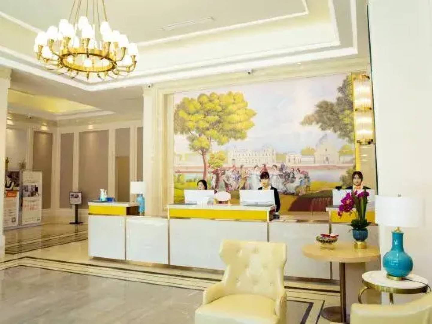 Vienna Hotel (Yanshan Qidu International Store)