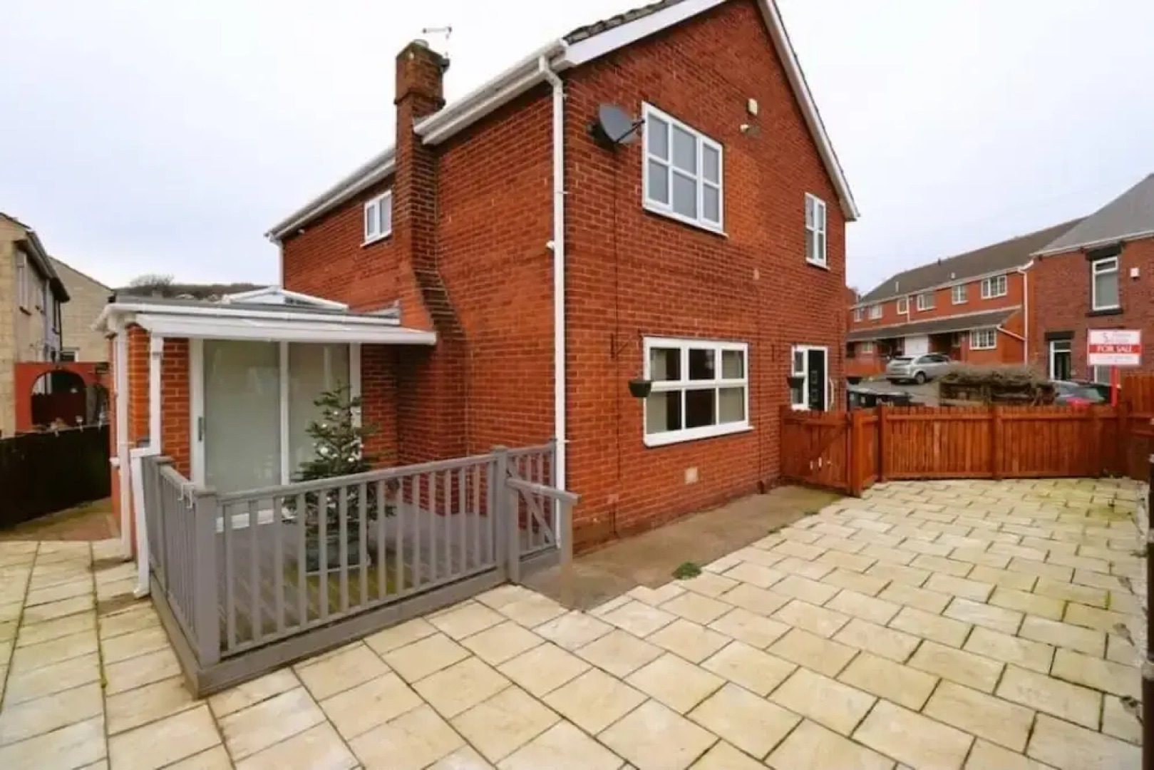 Spacious 6 Bedroom Family House