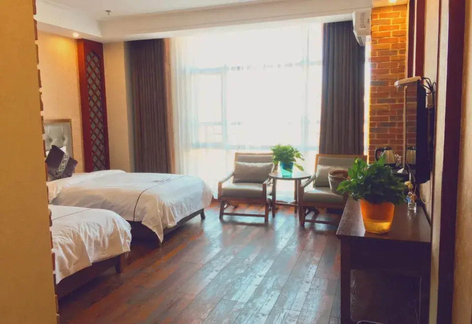 Sunshine Hotel 1st Road (Altay Emerald Bay)