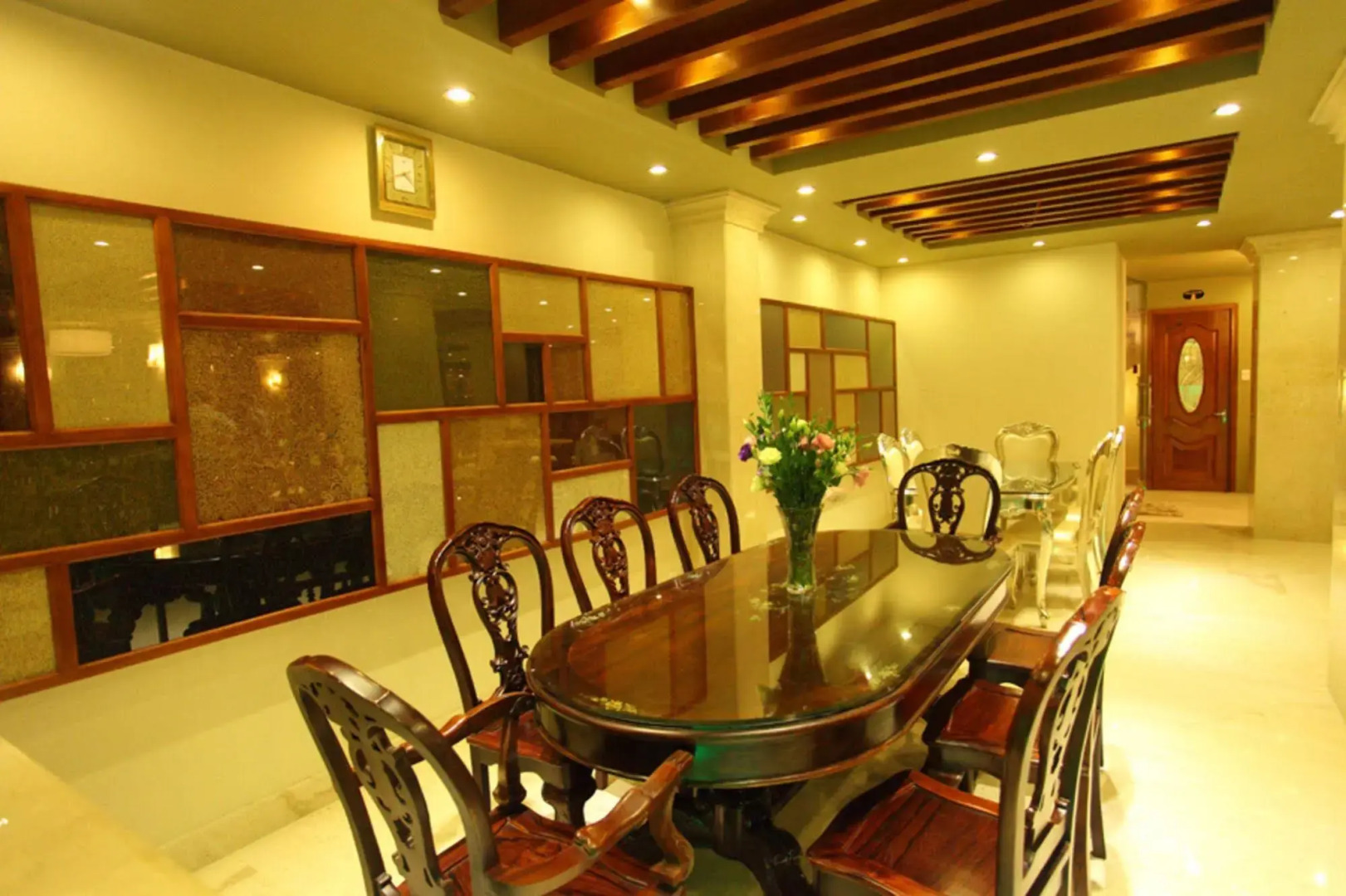 Au Lac Charner Hotel