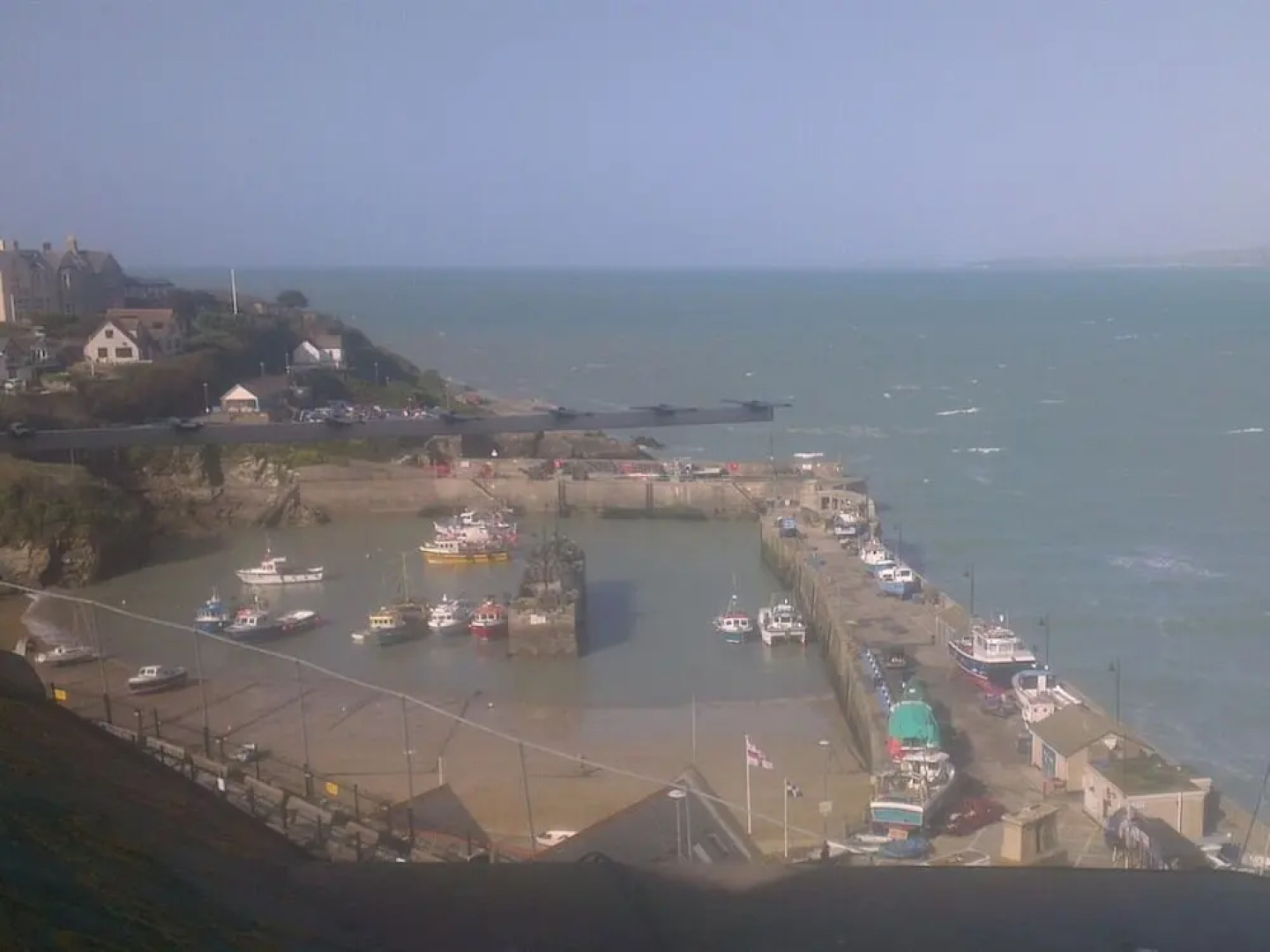 Cliff House B&B & The Moorings Apartments - Guest house